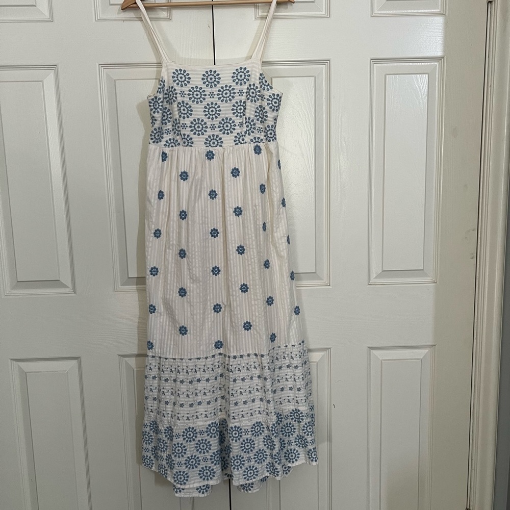 American eagle white maxi dress with embroidered blue flowers size M
